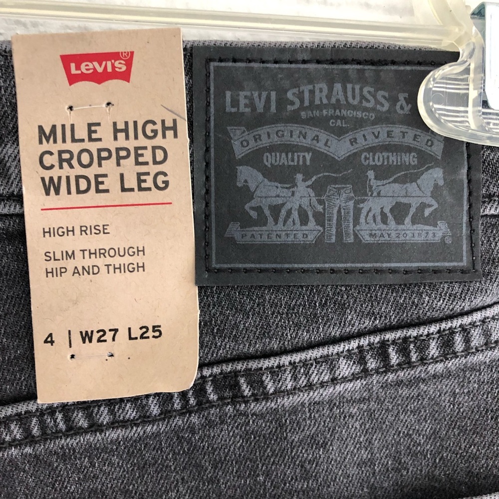 Levi’s Mile High Cropped Wide Leg button fly jeans - Picture 6 of 10
